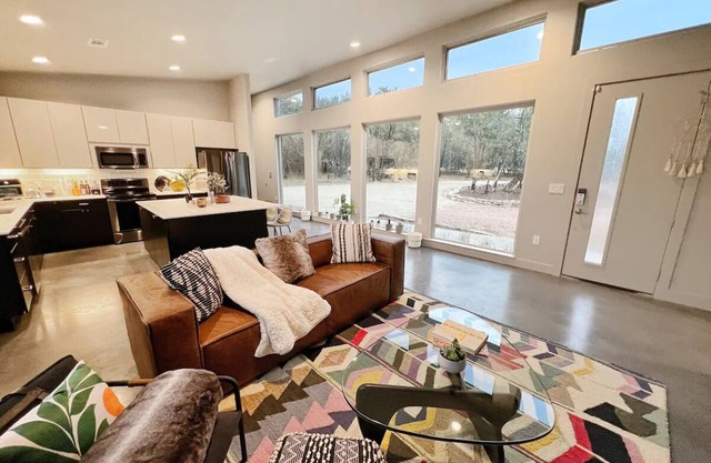Stunning 'Ranch Modern' + Stars! + Firepit!