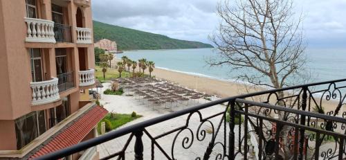 Stunning Sea View Studio in Andalucia Beach Hotel by Flat Mаnager