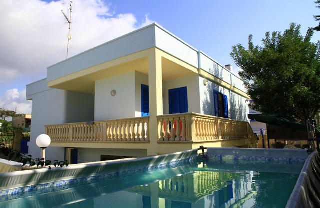 Stunning villa 600 from the white sandy beach in Salento Torre Pali
