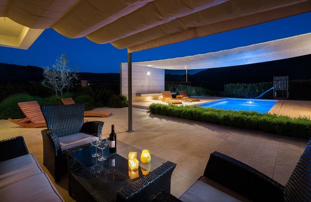 Stunning Villa Sofia With Heated Pool IN Split Hinterland