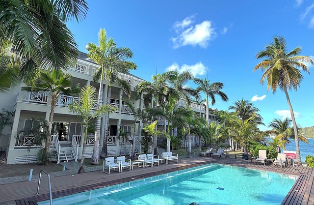 Stunning Waterfront Suite, Antigua English Harbour