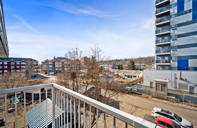 Stylish 2-bed Apt Fort Mcmurray Fast Wi-fi Newly Reno