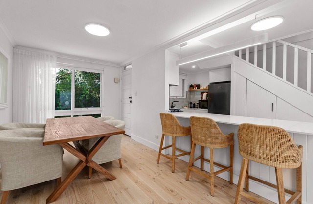 Stylish 2-Bed Townhouse in Leafy Hyde Park