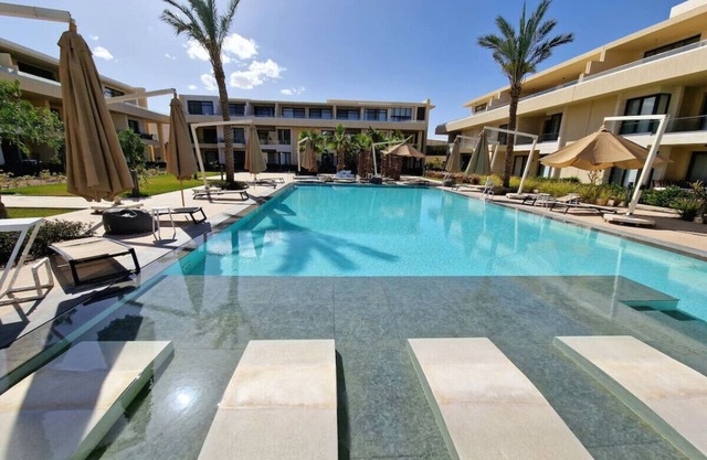 Stylish 2 BR unit in El Gouna Egypt with Pool