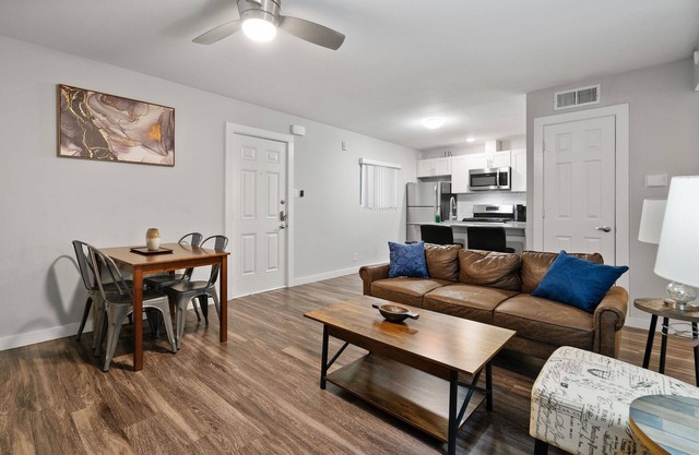 Stylish 2BR in Highland Austin TX 7323