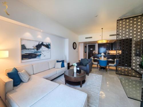 Stylish 2BR Retreat Luxury Comfort & Scenic Charm