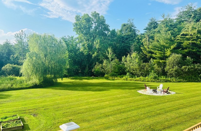 Stylish, clean and comfortable 4-bedroom country home located in Accord