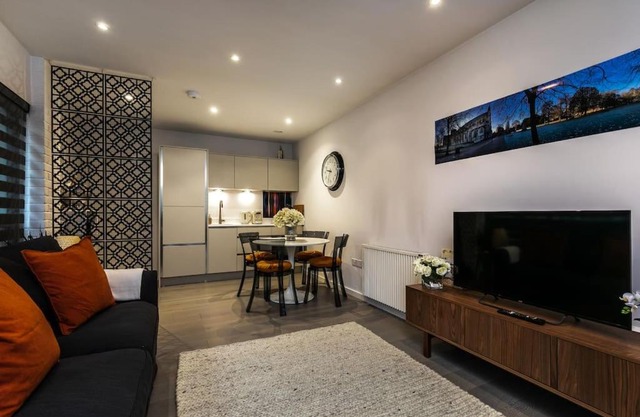 Stylish, comfortable flat in central Winchester