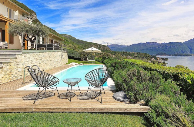 Stylish contemporary villa with pool and views over Lake Como! - Villa Nadea