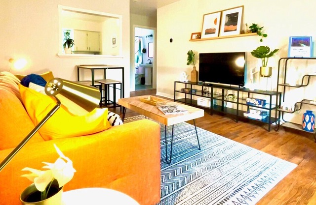 Stylish Cottage 304 - Free Parking - Self Check-in