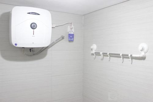 Stylish & Cozy 2BR at Gateway Pasteur near Pasteur Exit Toll By Travelio