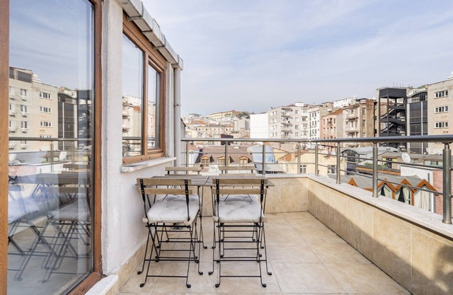 Stylish Duplex with Terrace 650 m to Galata Tower