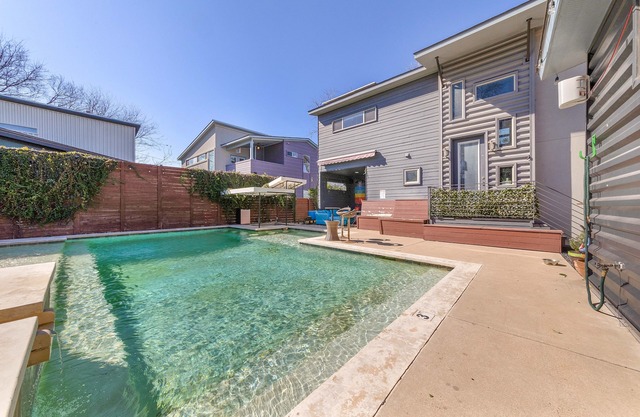 Stylish East Austin Resort-style property: 5/3 main house with a 2/2 guest house