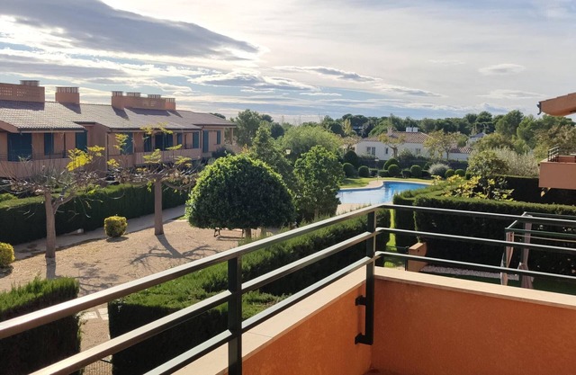 Stylish Family-Friendly Apartment with Pool Near the Beach in L'Ametlla de Mar