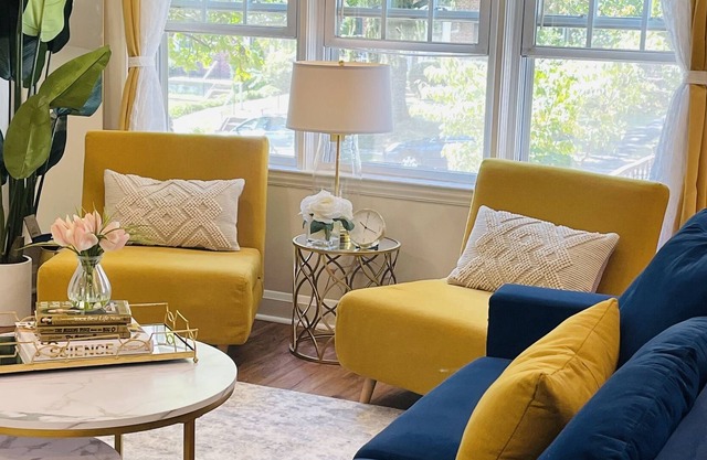 Stylish Home in min. from Towson Center