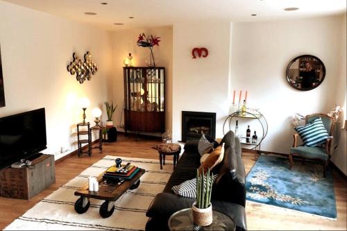 Stylish & Spacious Flat viewing the Lovely MAS