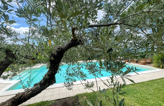 Stylish villa with amazing views and pool near Montefalco and Bevagna sleeps 14