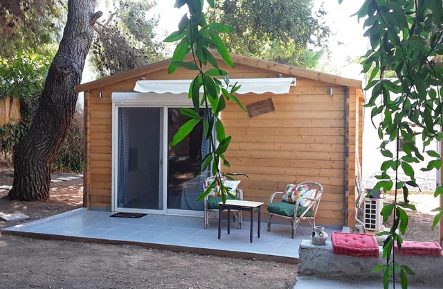 Stylish Wooden Chalet suburbs Athens