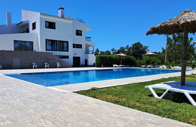 Suíte c/wc privado, sala e terraço na Casa das Vinhas em Sesimbra