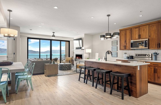 Suite 301 @ Water's Edge Resort
