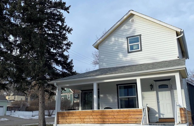 Suite 35 - Victorian Suite W/Porch