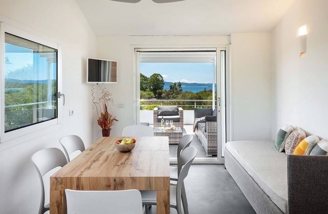 Suite Beach Apartment sea view with terrace