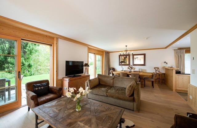 Suite Chaleureuse avec Terrasse Privée