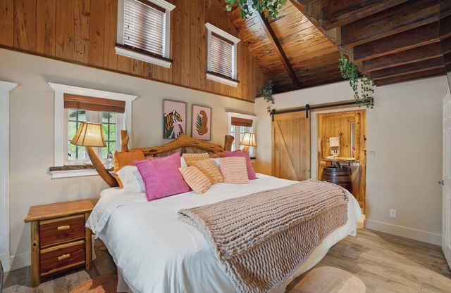 Suite for 4 Gulf Access, Heated Pool & Elevator!