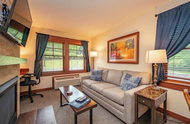 Suites at Silver Tree: A126 One Bedroom Standard View