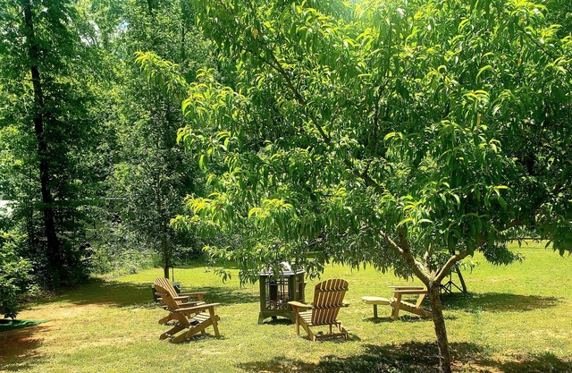 Sumerduck Farmhouse style RV * firepit * countryside