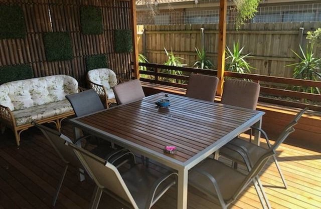Summer Holiday Entertainers Delight - 10 minute walk to the beach and shops