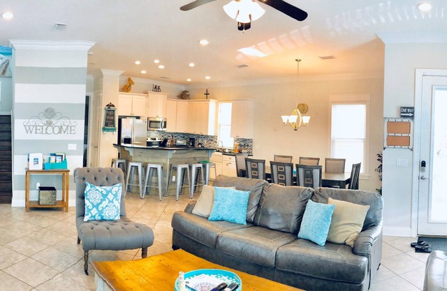 Summer spots still open: Emerald Escape (5kings, 4doubles, 6bath)