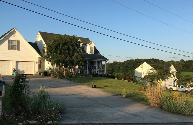 Summerset private apartment in the quiet country.