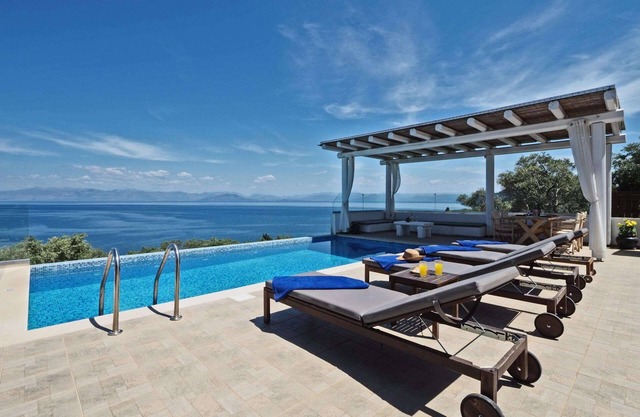 Sun Mare - Three Bedroom Villa, Sleeps 6