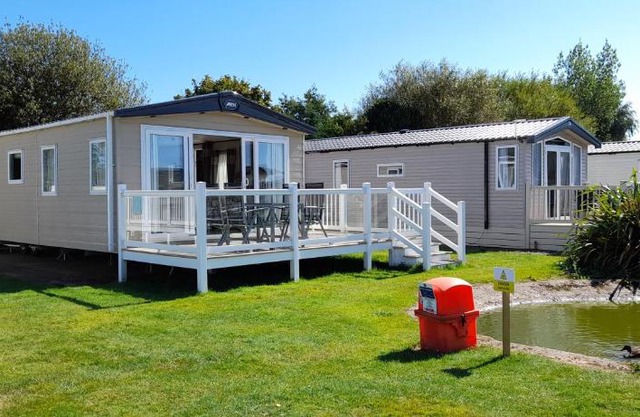 Sunflower 3 Bedroom Mini Lodge at Southview Holiday Park Skegness