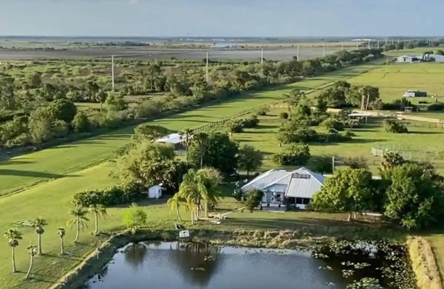 Sunniland Ranch Airport Paradisenn