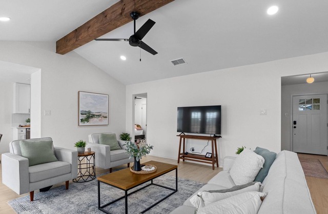 Sunny and Spacious Newly Remodeled Home in North Austin