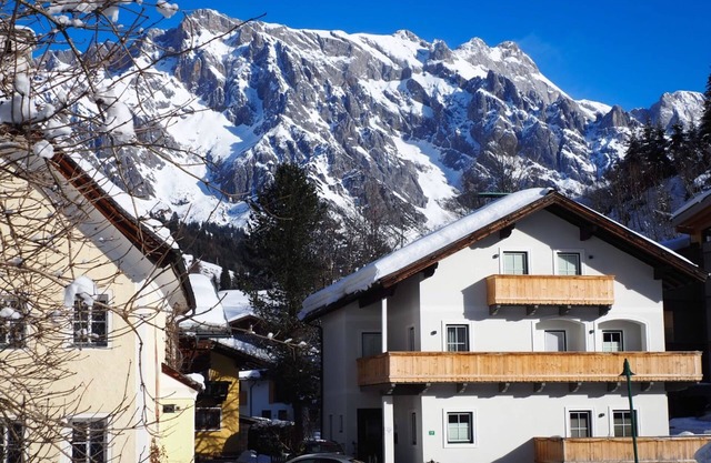 Sunny apartment with a large terrace