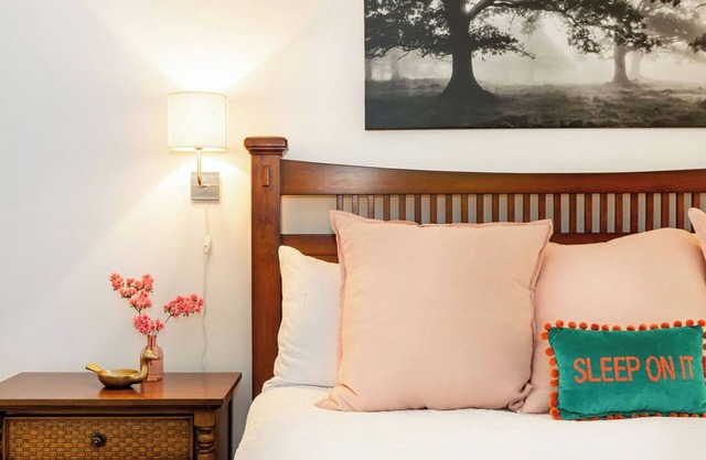 Sunny Cabin near Downtown