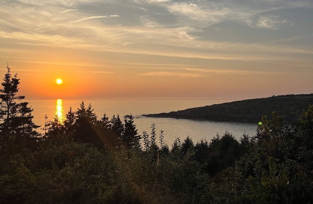 Sunsets Galore nPeace & QuietnBeautiful 3-bedroom home on Monhegan Island.