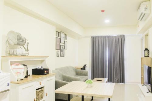 Super 3BR at Meikarta Apartment By Travelio