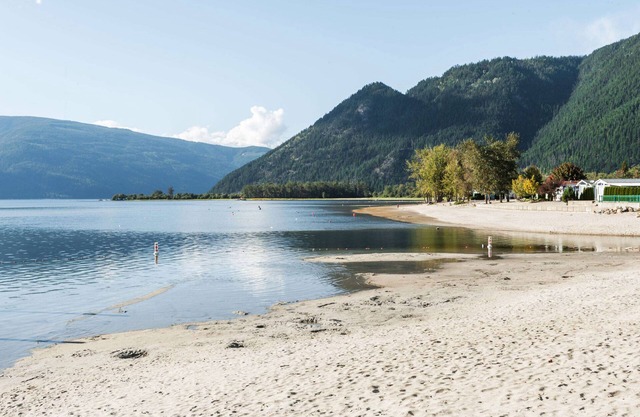 Super 8 by Wyndham Sicamous