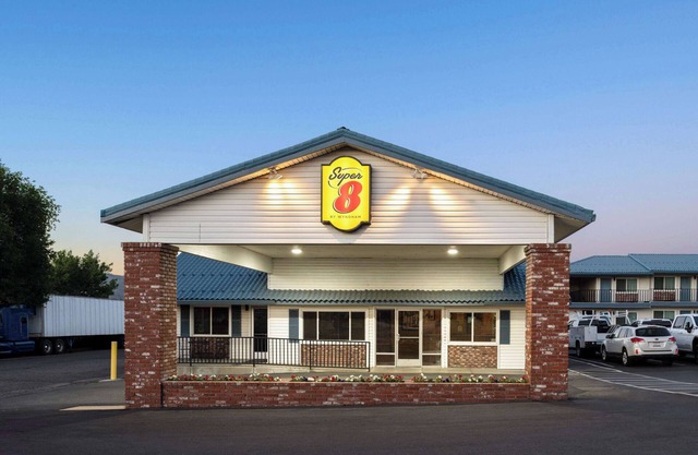 Super 8 by Wyndham Susanville