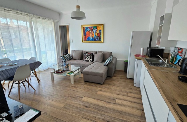 Super Appart 50 m from Martinez and the Croisette