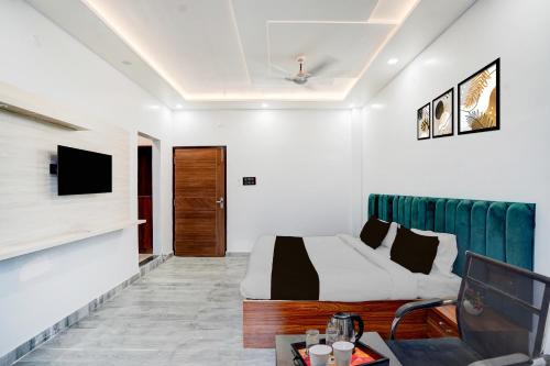 Super Hotel O Hanuman Gadi Formerly Alankar Lawn