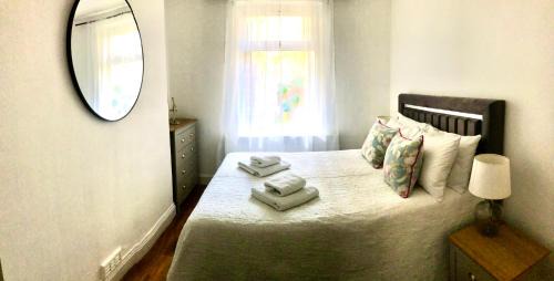 Super location 1min from metro 10min from Camden
