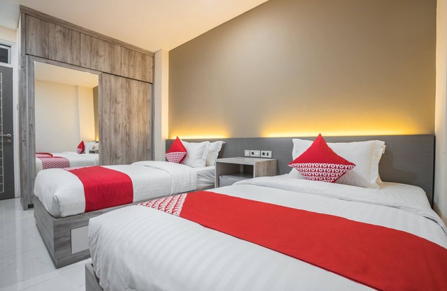 Super OYO 1487 Residence Khoe