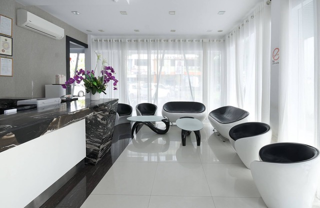 Super OYO 977 Hong Kong Suites