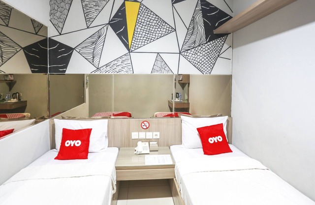 Super OYO Capital O 90056 Wisma Kebon Kacang 9