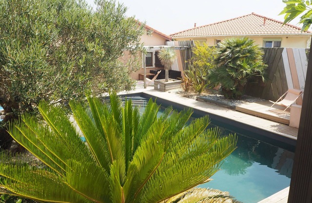 Superb family villa next to the beach